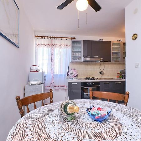 Apartman Ana Mali Lošinj Екстериор снимка