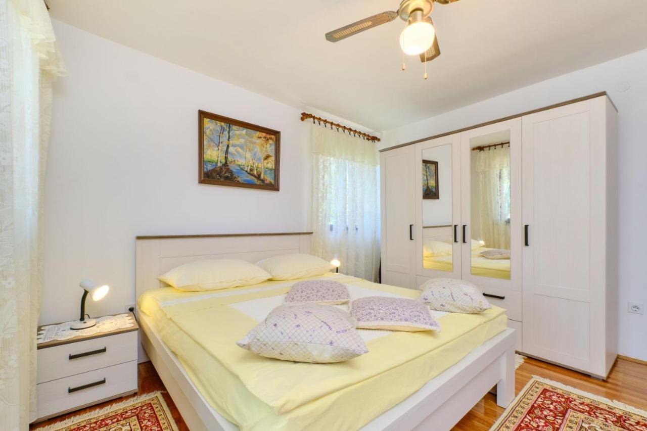 Apartman Ana Mali Lošinj Екстериор снимка