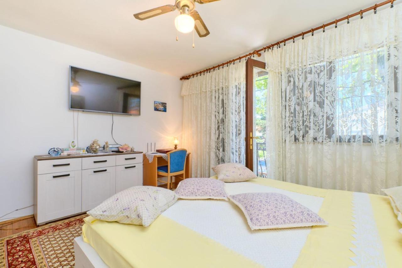 Apartman Ana Mali Lošinj Екстериор снимка