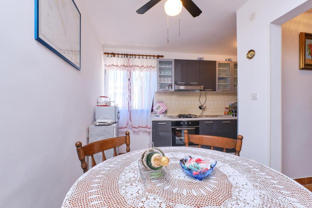 Apartman Ana Mali Lošinj Екстериор снимка